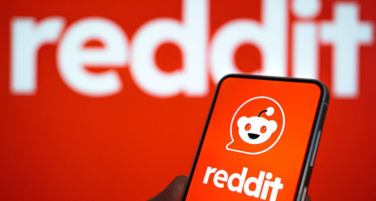 Los Angeles, California - 26 February 2023: Reddit social media platform displayed on smart device